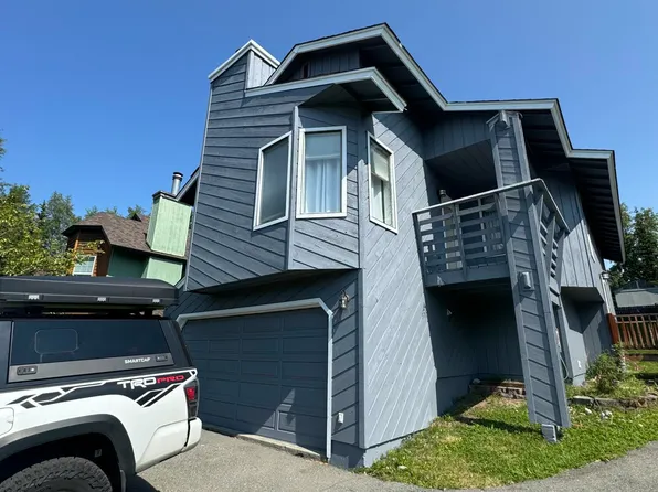 7511 Solarset Cir, Anchorage, AK 99507