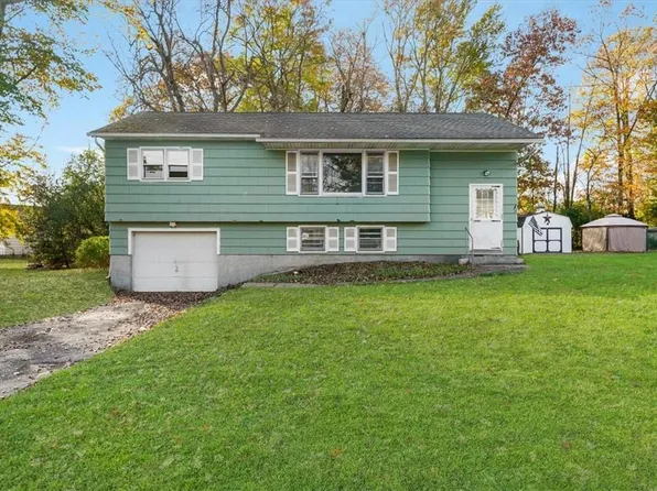21 Stirrup Drive, Newburgh, NY 12550