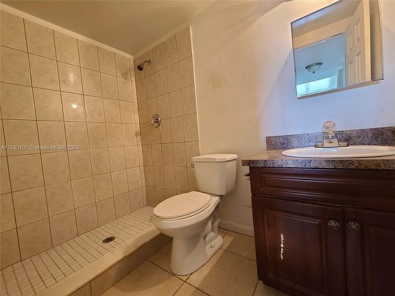 3rd image of 3600 NW 21st St APT 307