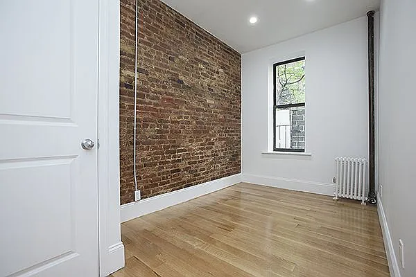 Rented by Weinstein Realty Group | media 27