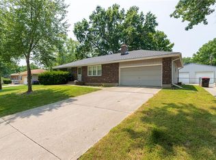 402 18th Ave N, Greenwood, MO 64034