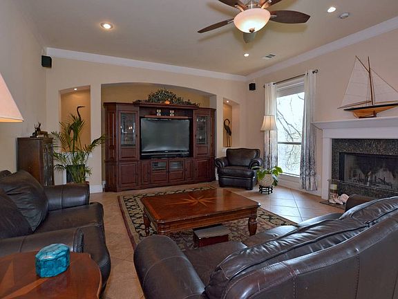 5th image of 14963 Arrowhead Dr