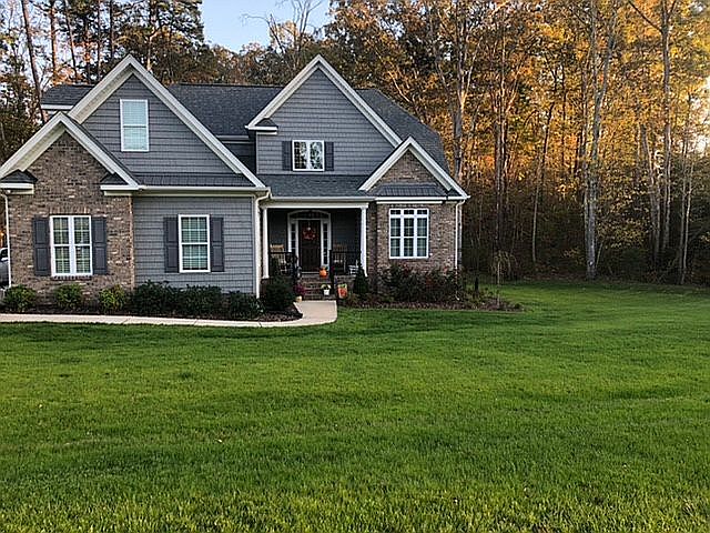 2nd image of 322 Trollinger St
