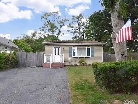 2nd image of 145 S Evergreen Dr