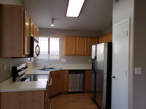 4th image of 4518 E Amberwood Dr