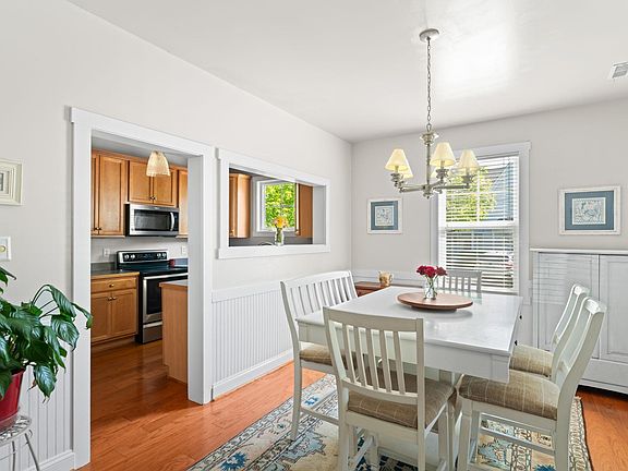 4th image of 322 Marquette Ct