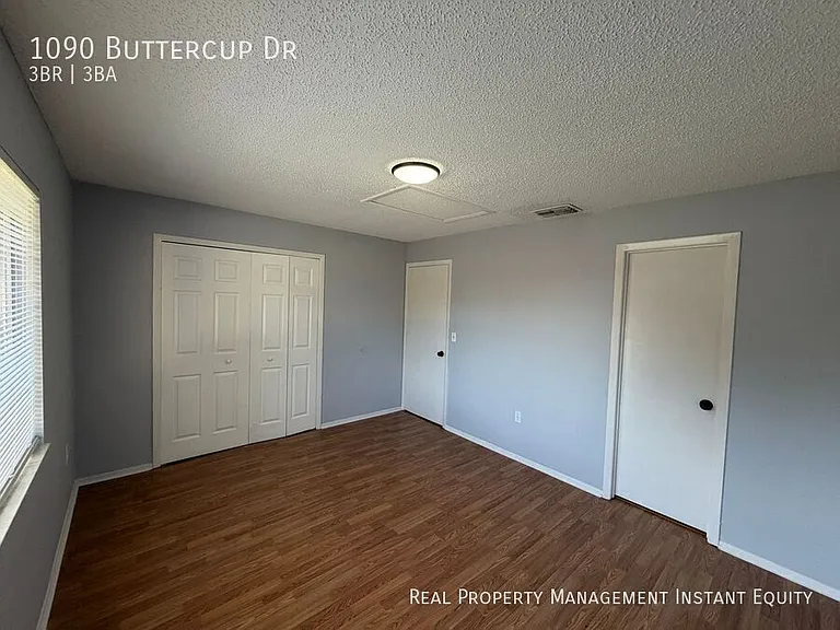 1090 Buttercup Dr — Photo 12