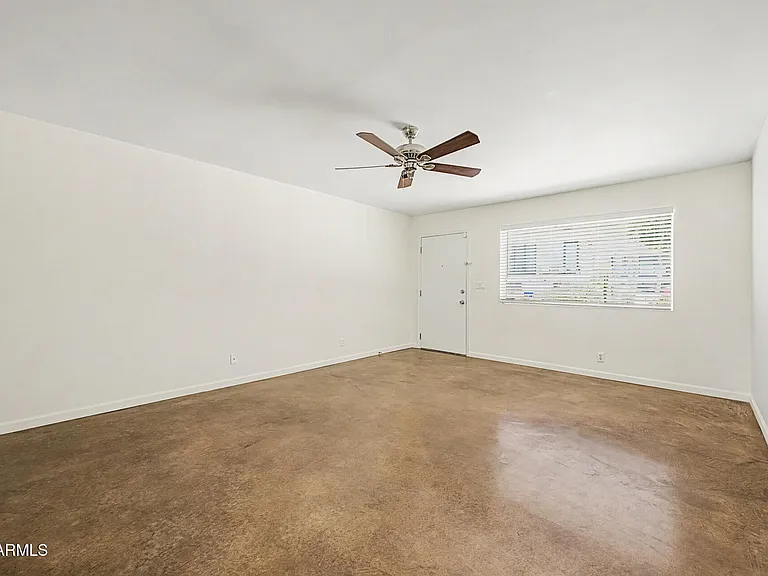 29 E Foothill Dr — Photo 6