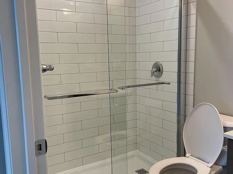 708 Woolwich St #219 — Photo 15