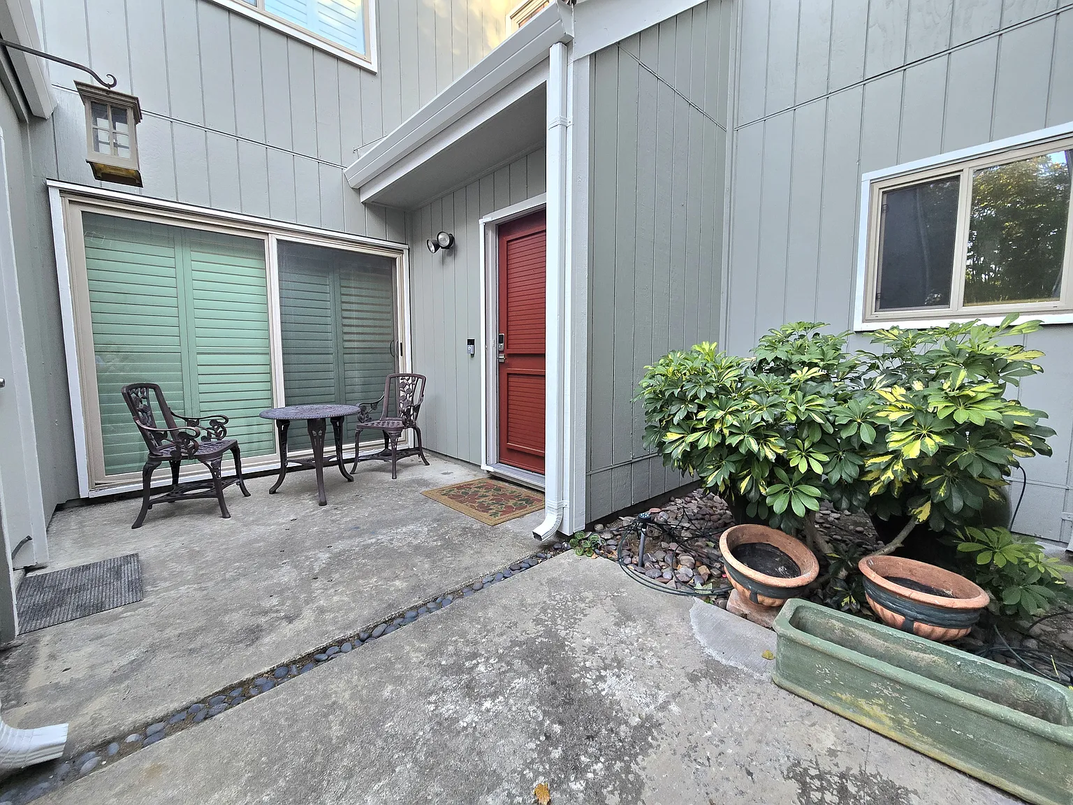 3 bed, 2.5 bath, 1988 sqft, $4,300 — Photo 3