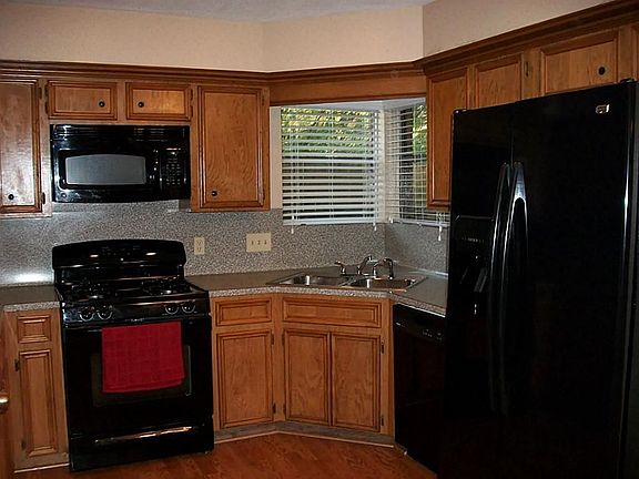 2nd image of 7306 Woodoak Dr