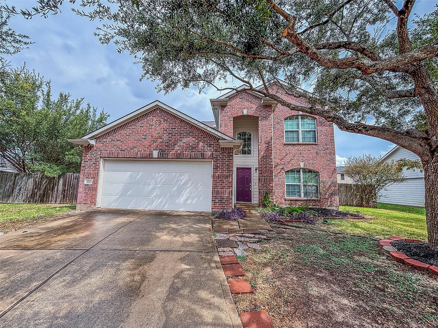 4 bed, 2.5 bath, 2510 sqft, $2,350 — Photo 2