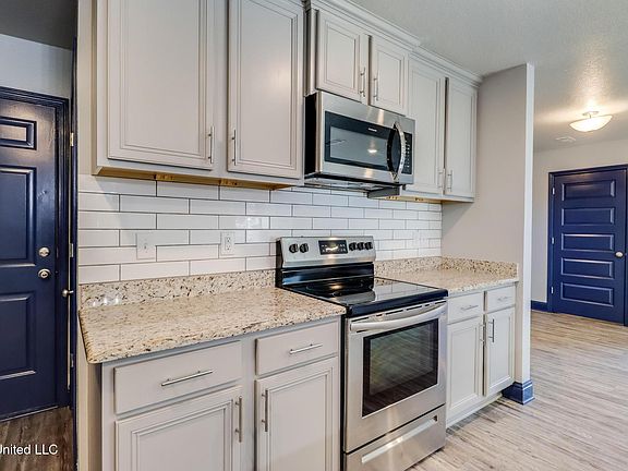 4th image of 5261 Overland Dr