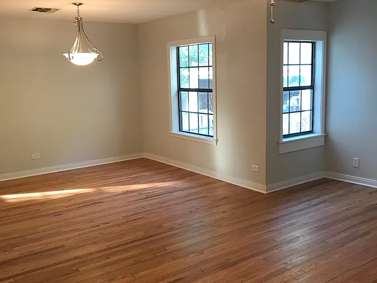 Living Room/Dining