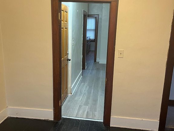 3rd image of 521 E Apple Ave #2