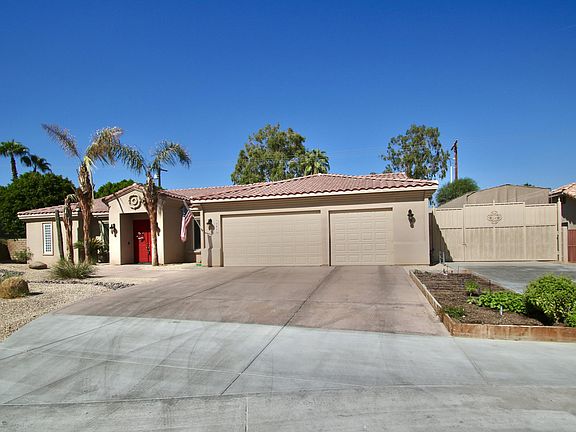 3rd image of 79420 Camelback Dr