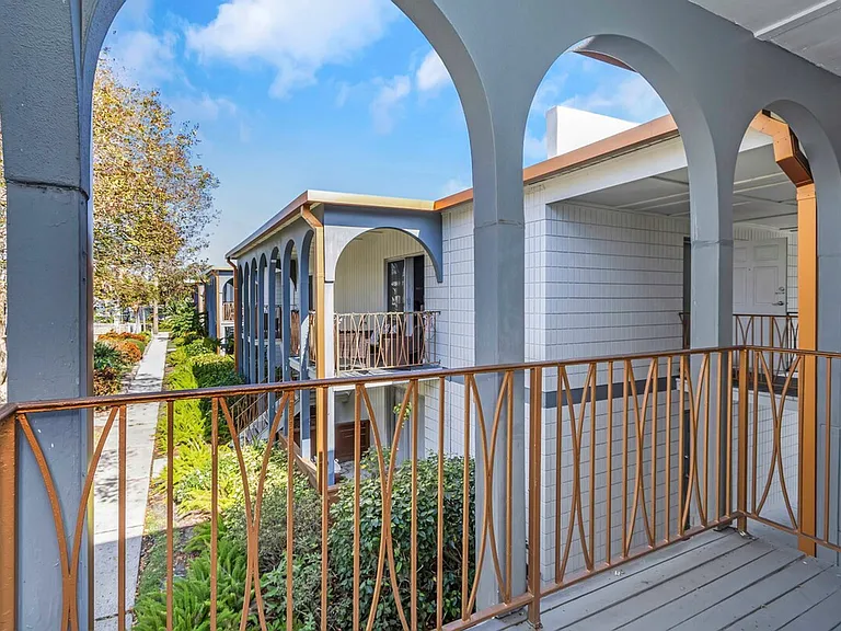 4401 W Kennedy Blvd #ID1369906P — Photo 38