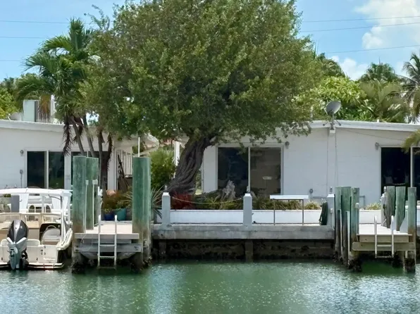 10 7th St, Key Colony Beach, FL 33051