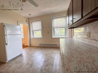 14 Hull St #9, Boston, MA 02113