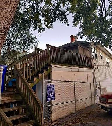 2nd image of 844846 Washington St W