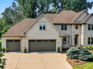 2528 Sage Dr, Green Bay, WI 54302