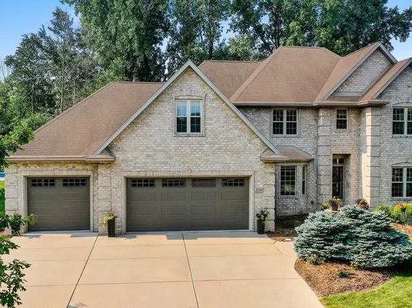2528 Sage Dr, Green Bay, WI 54302