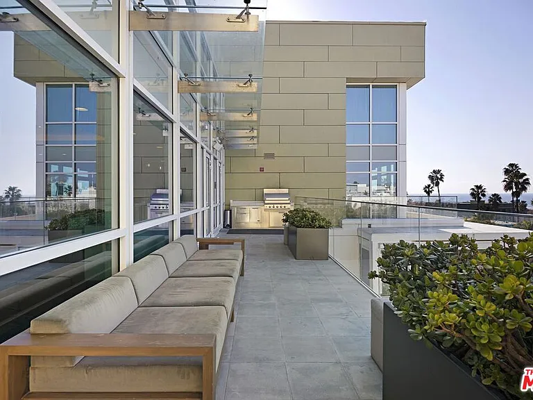 1705 Ocean Ave #107 — Photo 42