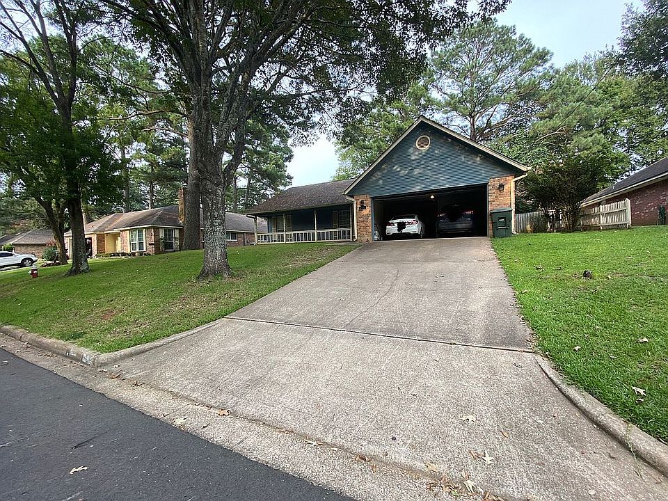 1st image of 4624 Woodcreek Dr