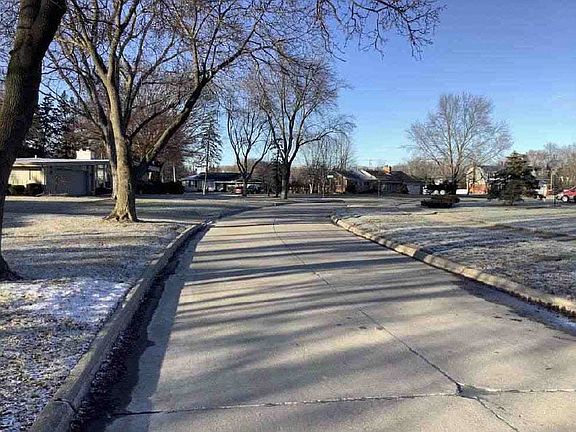 3rd image of 30515 Rock Creek Dr