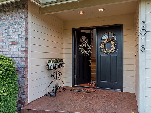 4th image of 3018 NE 106th St