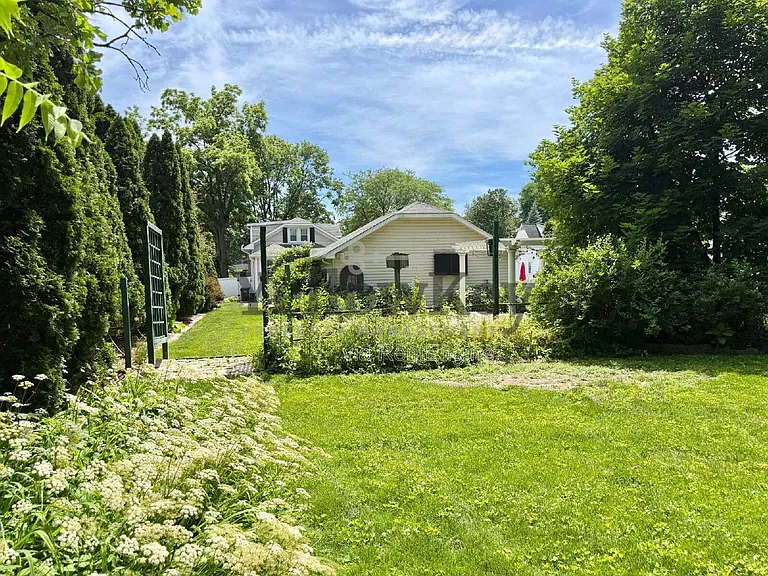 376 Hill Ave — Photo 20
