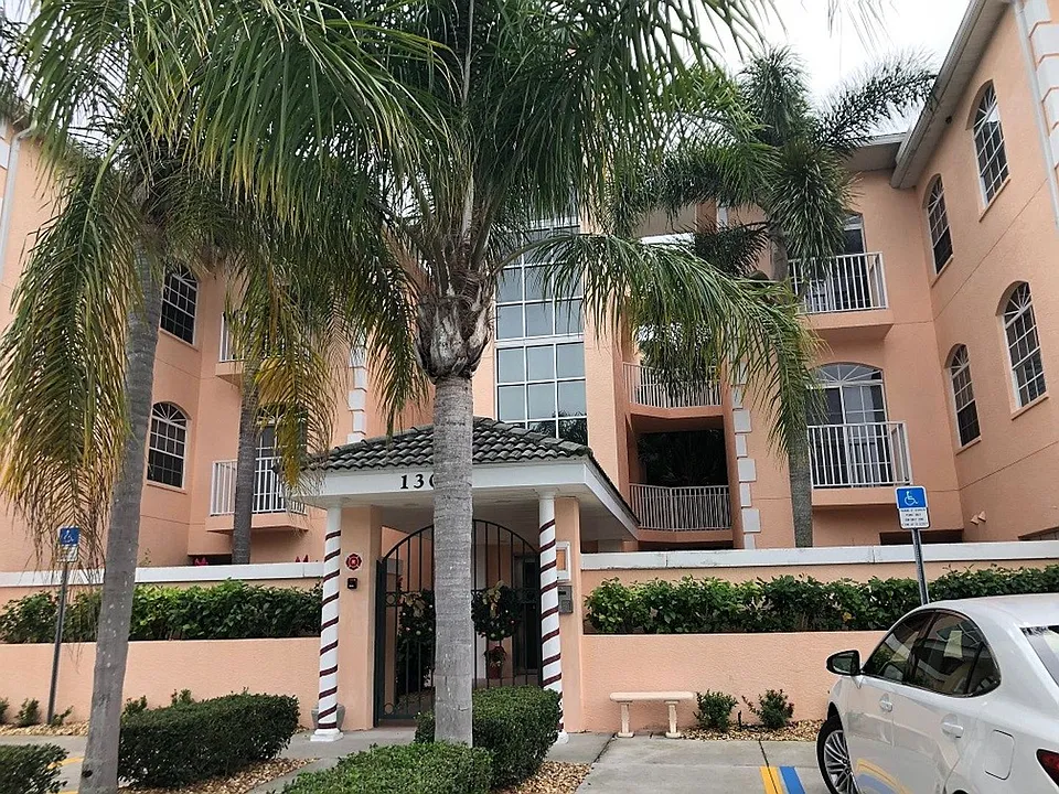 1320 Gondola Park Dr
