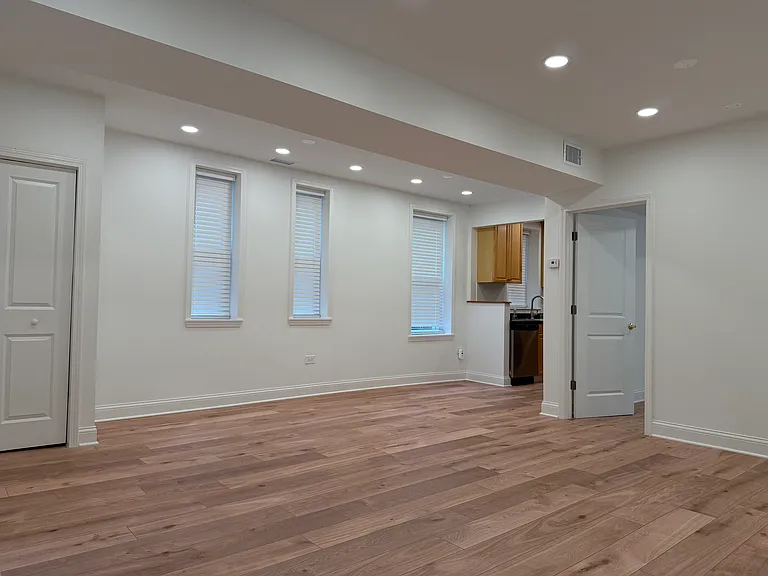 1428 N Greenview Ave #1 — Photo 3