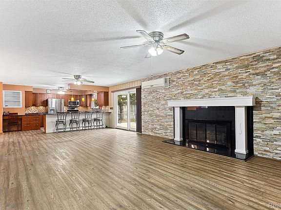 5th image of 45784 Willis Rd