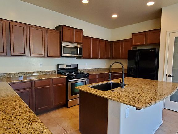 4th image of 3593 S Swan Dr