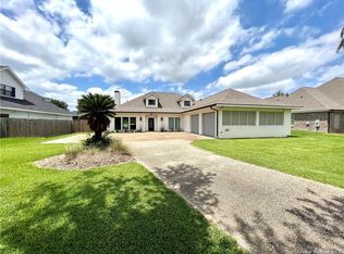 4 Par Dr, Lake Charles, LA 70605