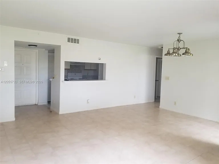 9901 Westview Dr #315 — Photo 3