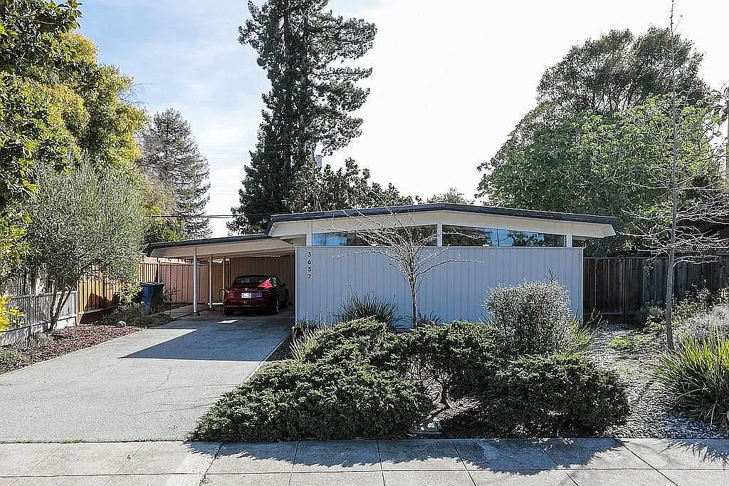 3637 Ramona St photo 1