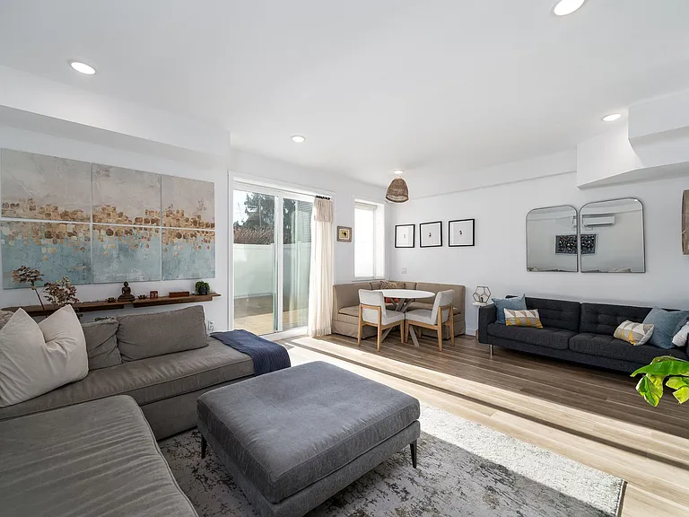 83 Waverly St #1 — Photo 5