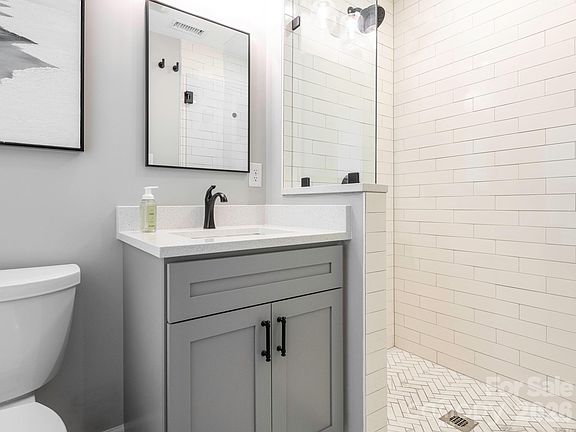 5th image of 11628 Shandon Cir