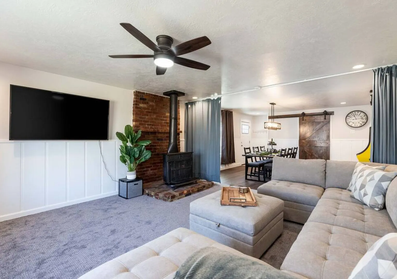 Newly Updated Modern Home Near Downtown & Airport! — Photo 2