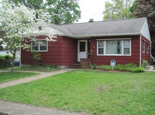 86 Maple St, Beacon, NY 12508