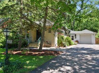711 Harms Rd, Glenview, IL 60025