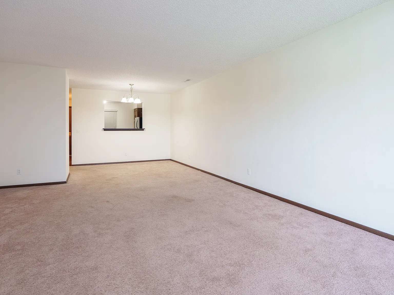 Twin Lakes Apartments - TWC - M-118 — Photo 4