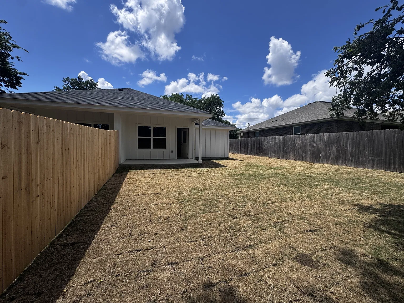209 Elbert Lane - A — Photo 4