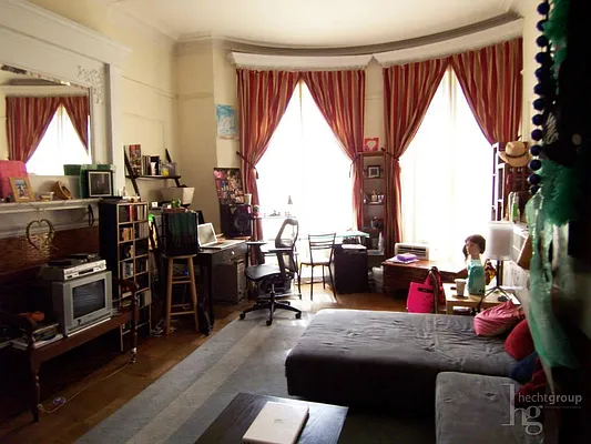 Rented by Hecht Group | media 2