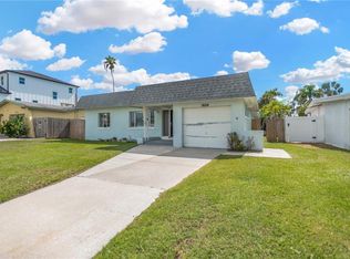 16214 3rd St E, Redington Beach, FL 33708