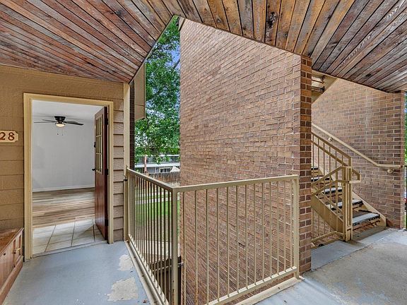 4th image of 3393 Madison Ave #W-228