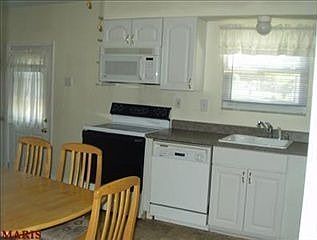 5th image of 179 Bertrand Dr