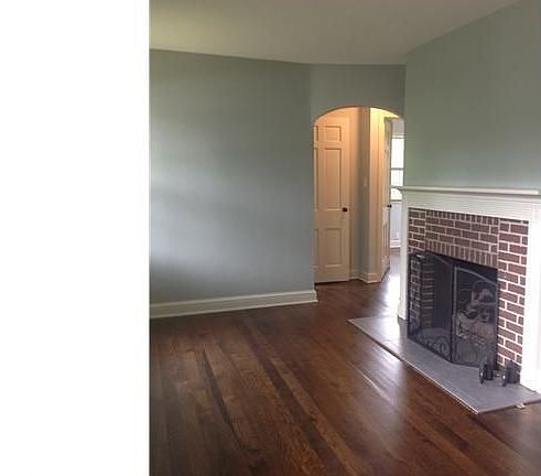 3rd image of 327 Russell St